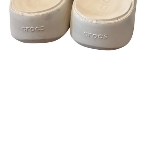 Crocs Women’s Getaway Platform Flip Thong Sandals in Stucco White Women's 11 - Picture 4 of 5